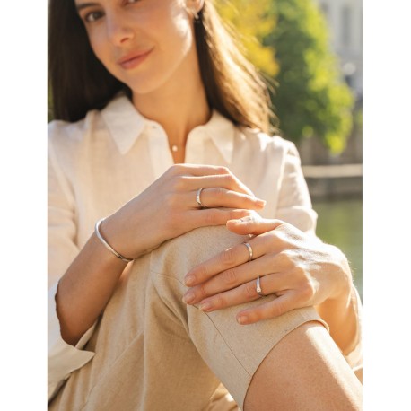 Anillo de plata con diseño de olas del Sena